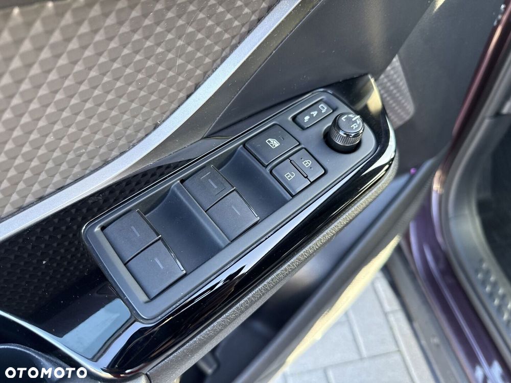 Toyota C-HR 2.0 Hybrid Executive - 23