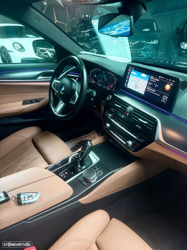 BMW 520 d xDrive Pack Desportivo M Pro - 34