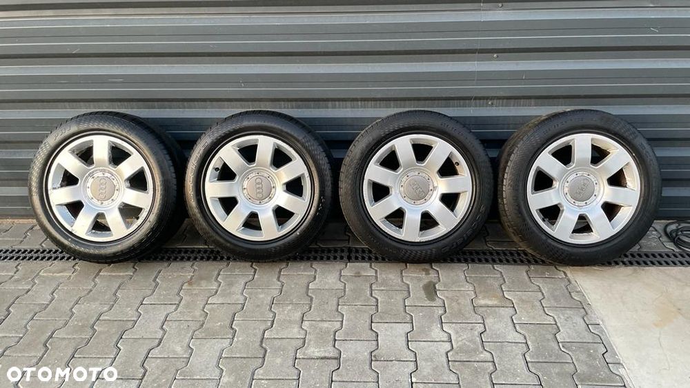 AUDI A8 D3 KOŁA FELGI OPONY 235/55R17 4E0601025S