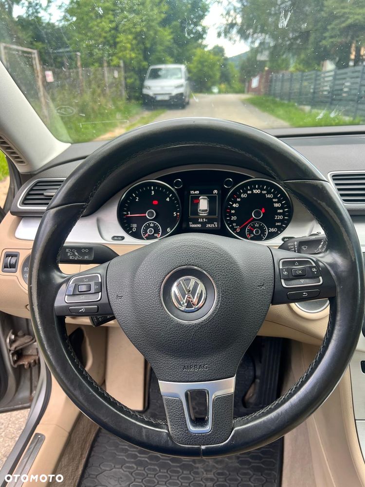 Volkswagen Passat 2.0 TDI Perfectline R-Style - 15