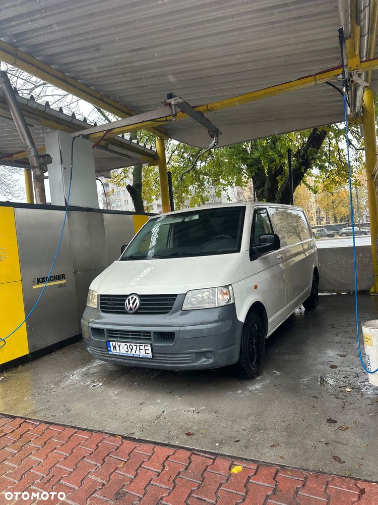 Volkswagen Transporter - 1