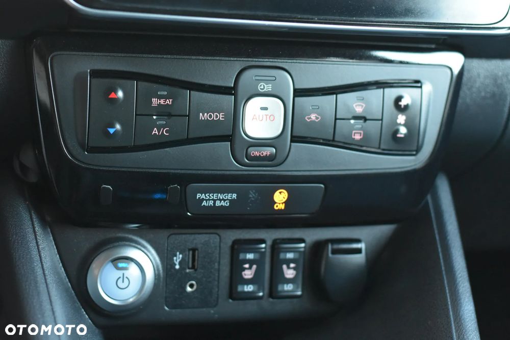 Nissan Leaf 40 kWh N-Connecta - 29