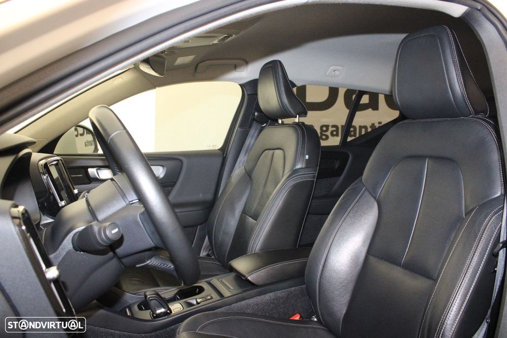 Volvo XC 40 2.0 D3 Geartronic - 25