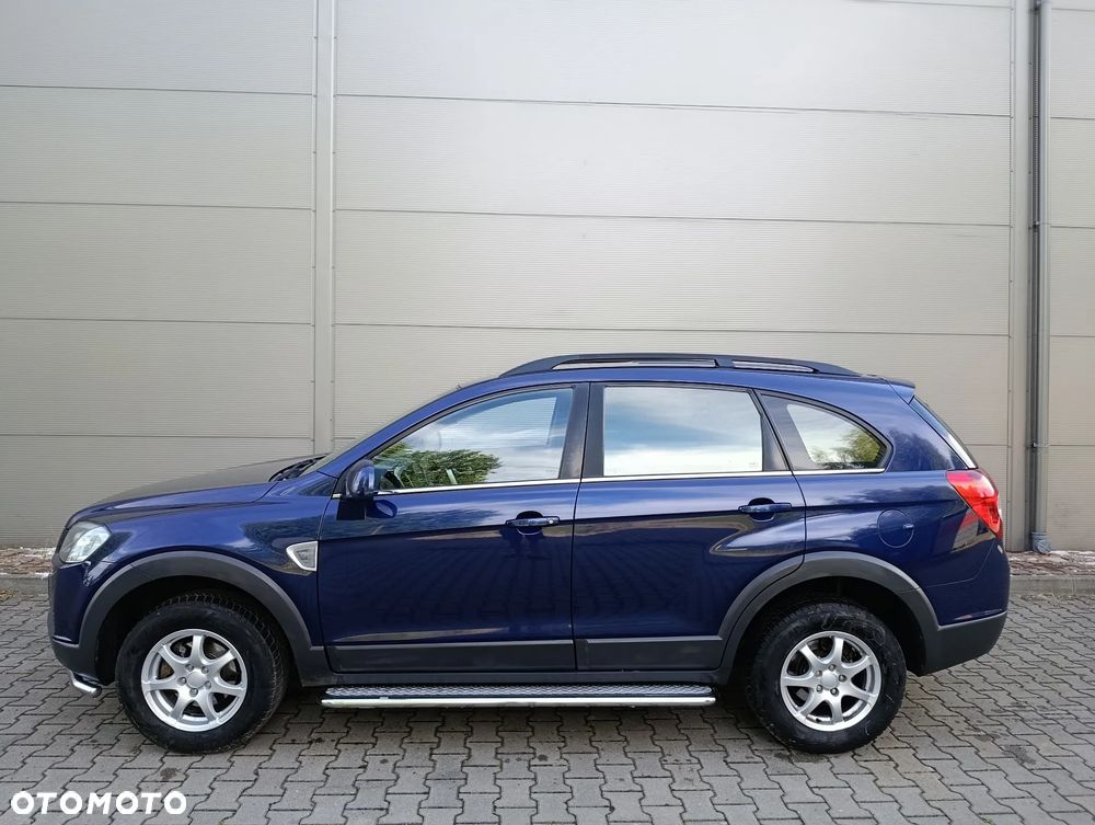 Chevrolet Captiva 2.4 LS 5os - 21