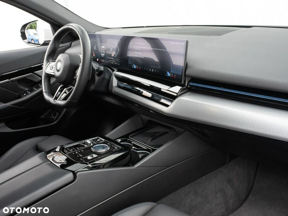 BMW Seria 5 520d mHEV M Sport - 33