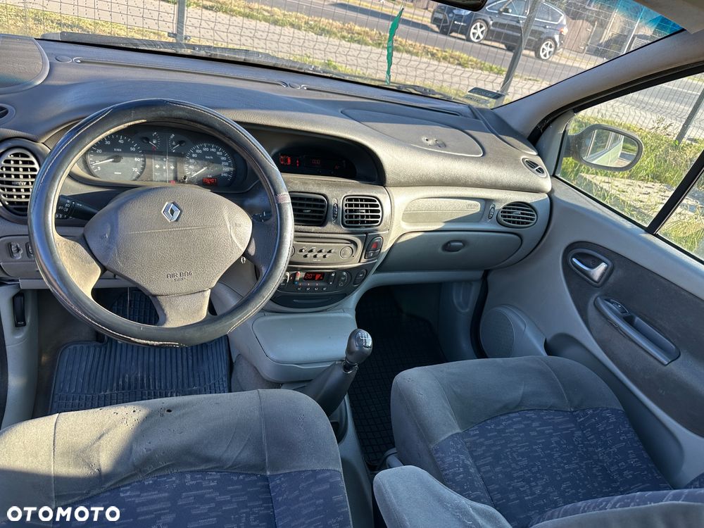 Renault Scenic 1.9 dCi Authentique - 3