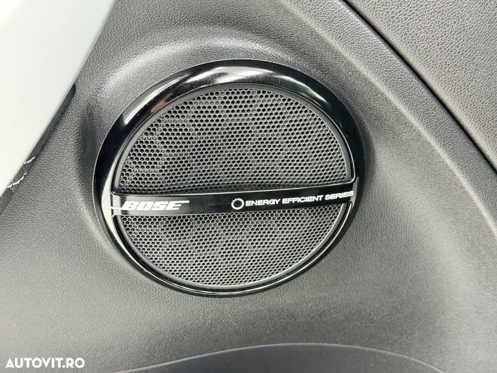 Renault Megane ENERGY dCi 130 BOSE EDITION - 14