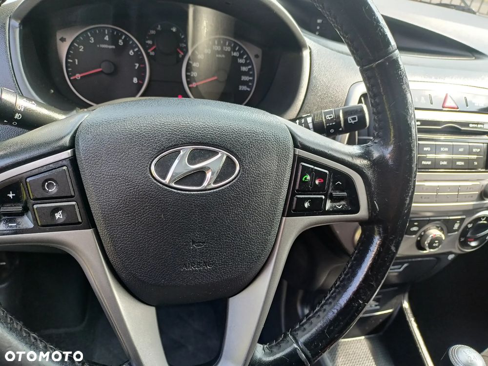Hyundai i20 1.25 Comfort - 10