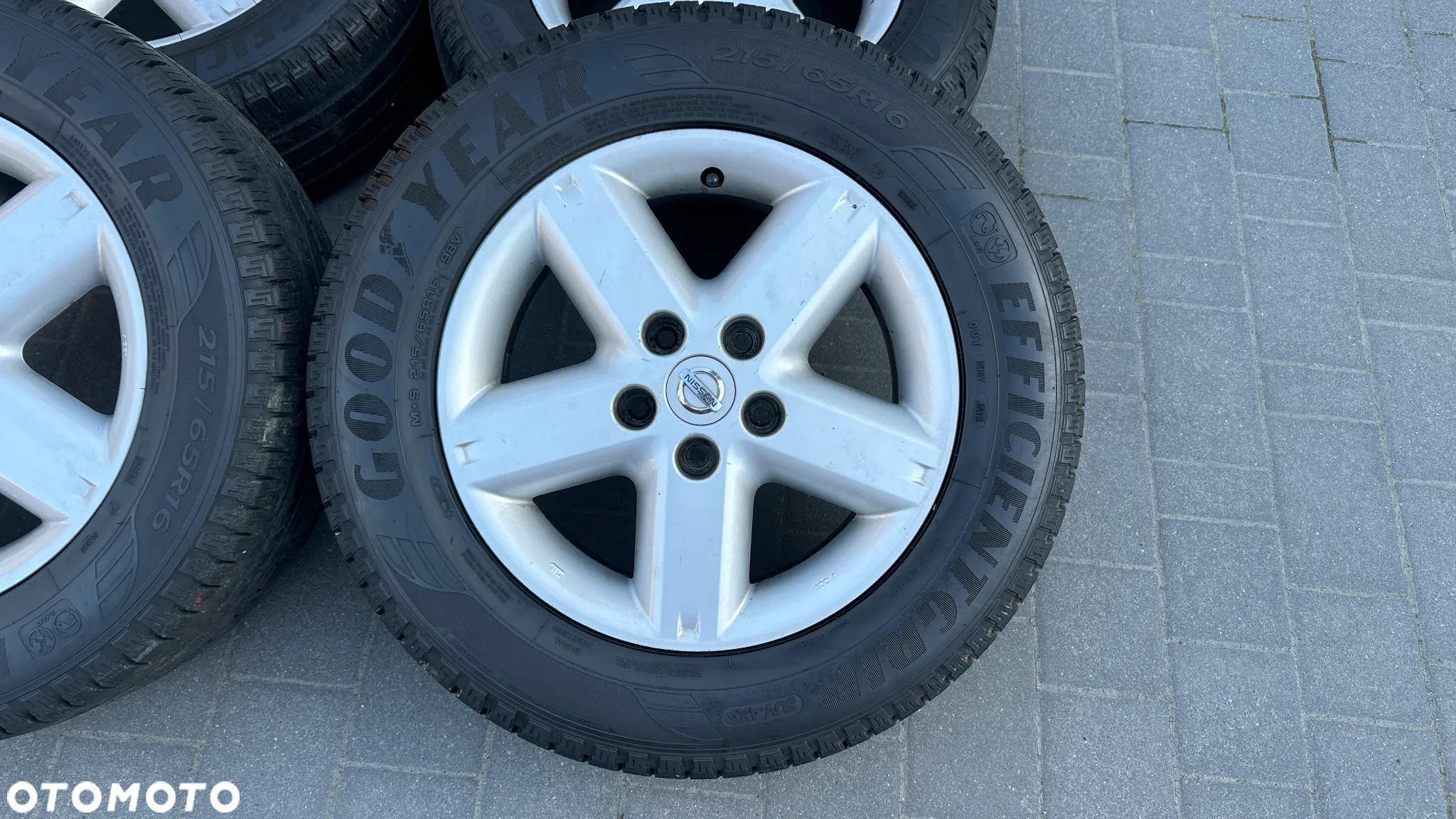 Koła r16 nissan 5x114.3 215/65 SUV felgi alufelgi ET40 - 2