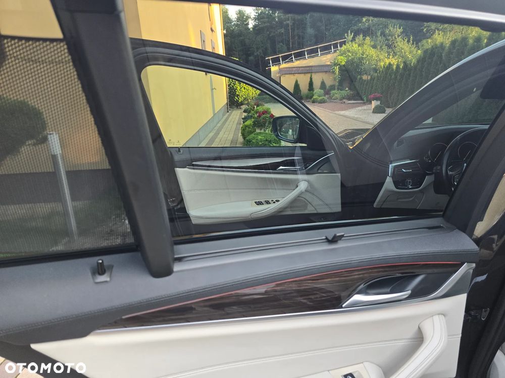 BMW Seria 5 520d xDrive Luxury Line - 13