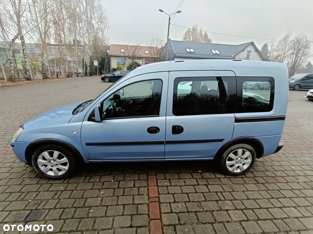 Opel Combo Tour - 2
