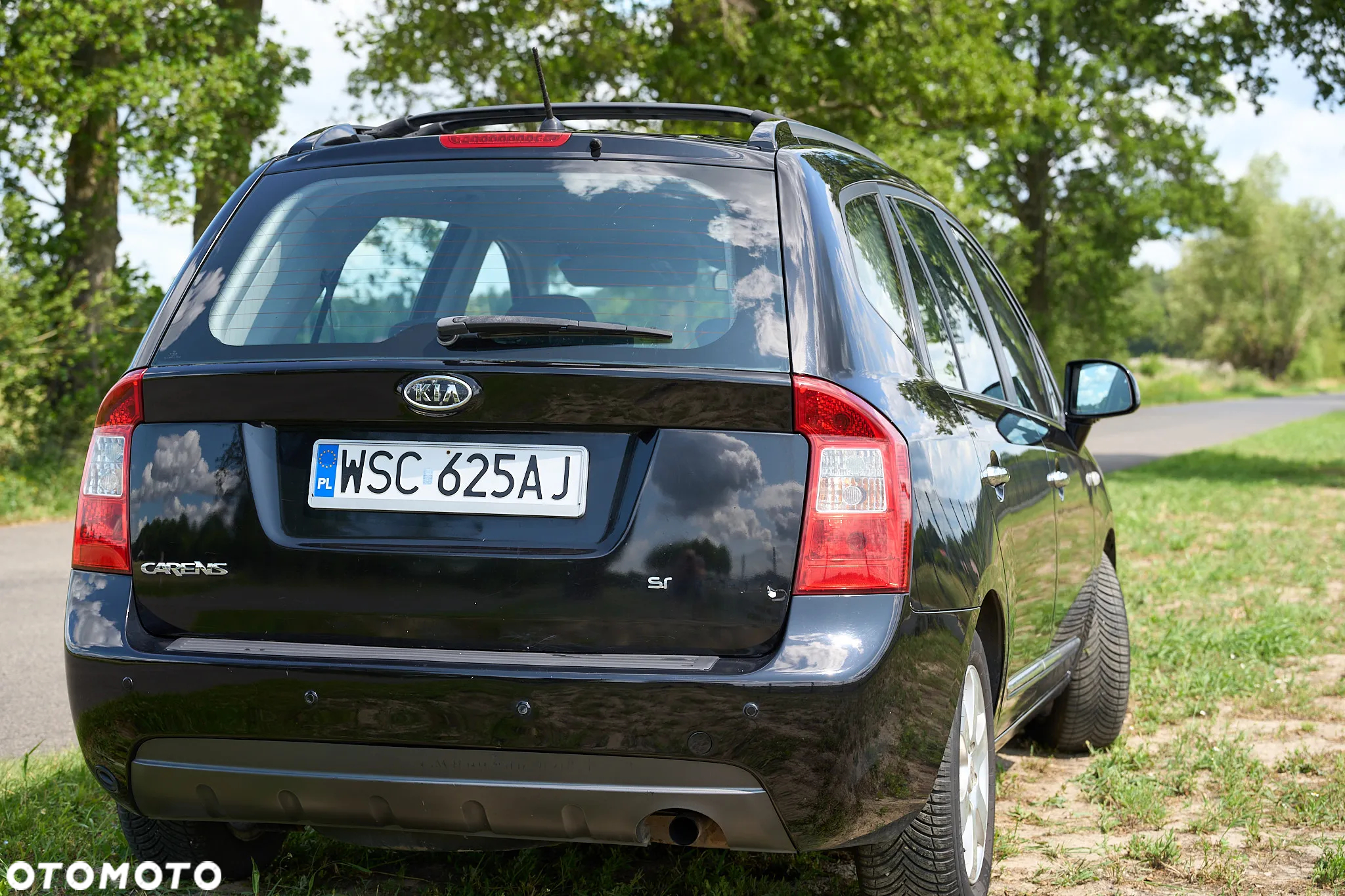 Kia Carens - 3