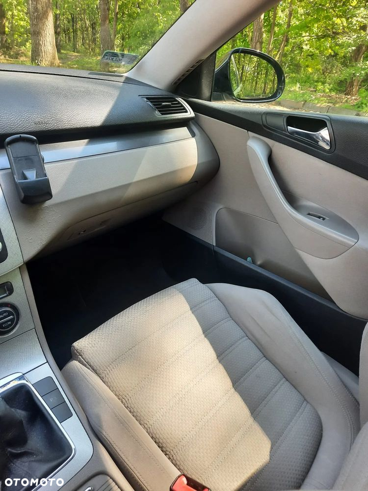 Volkswagen Passat Variant 1.6 FSI Highline - 11