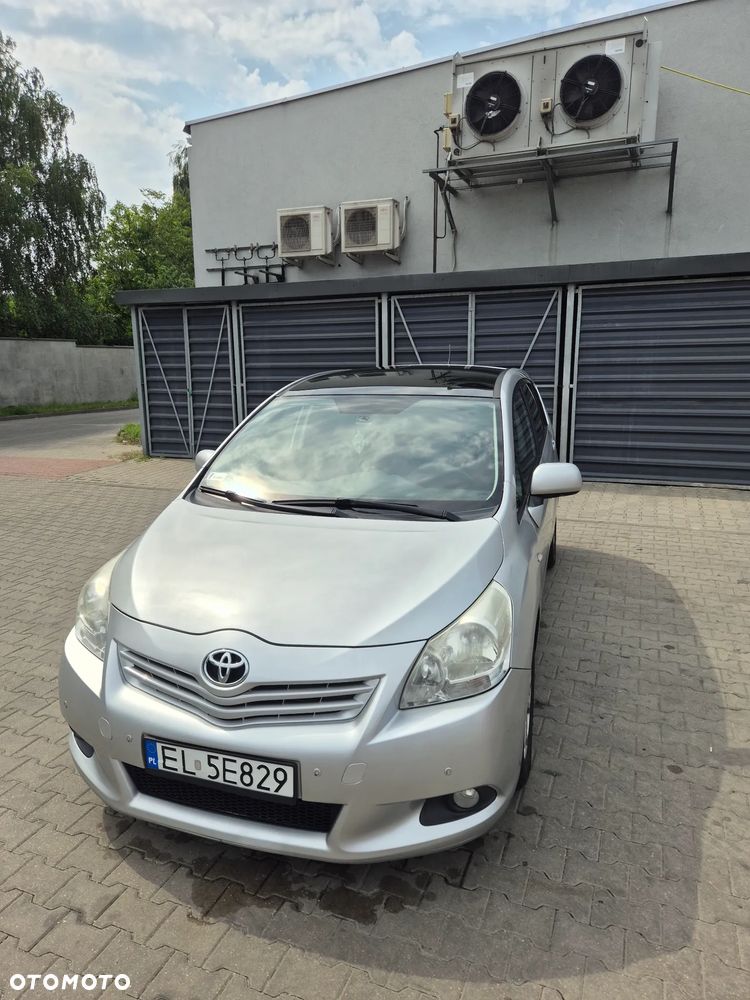 Toyota Verso 2.0 D-4D - 1