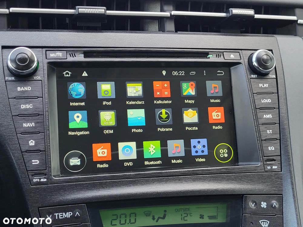 Toyota Prius (Hybrid) - 13