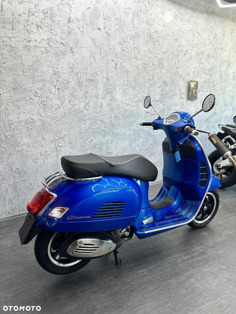 Vespa GTS - 5