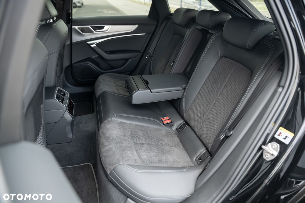 Audi A6 Avant 55 TFSI e quattro S tronic sport - 35