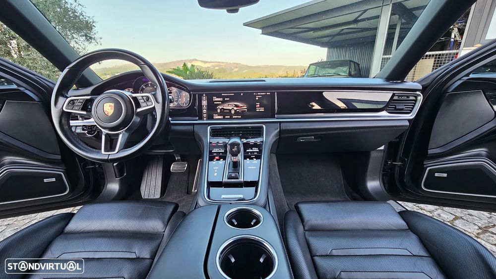 Porsche Panamera 4 S - 40
