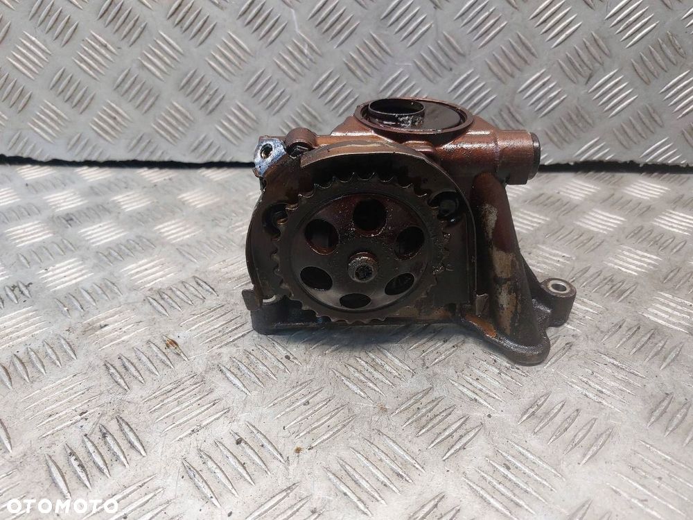 POMPA OLEJU SKODA SUPERB I 2.8 V6 078115105 - 3