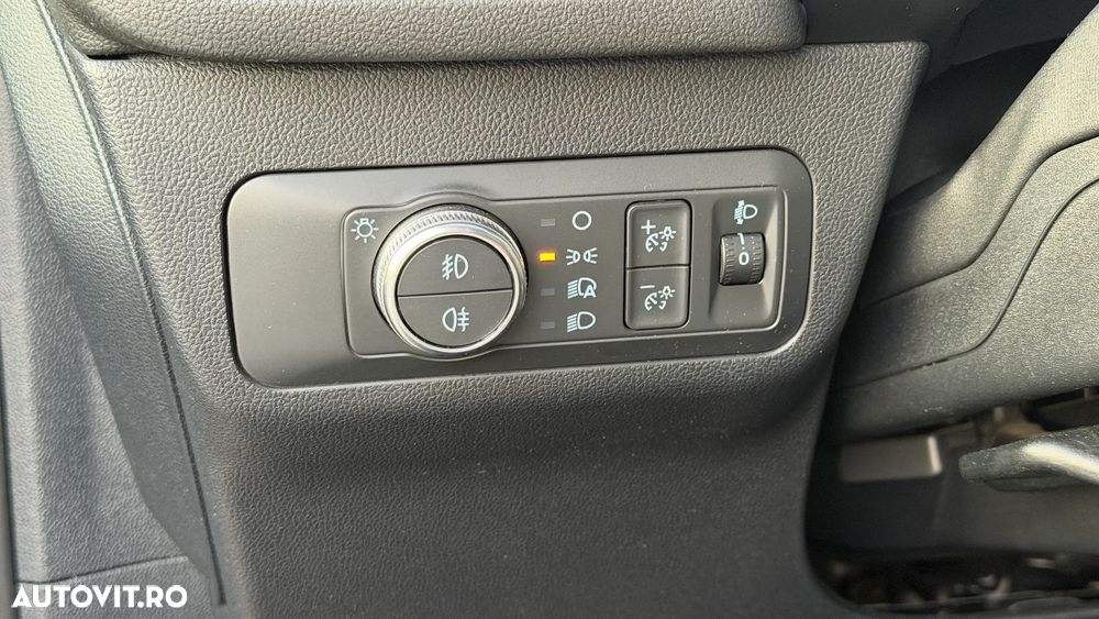 Ford Kuga - 27