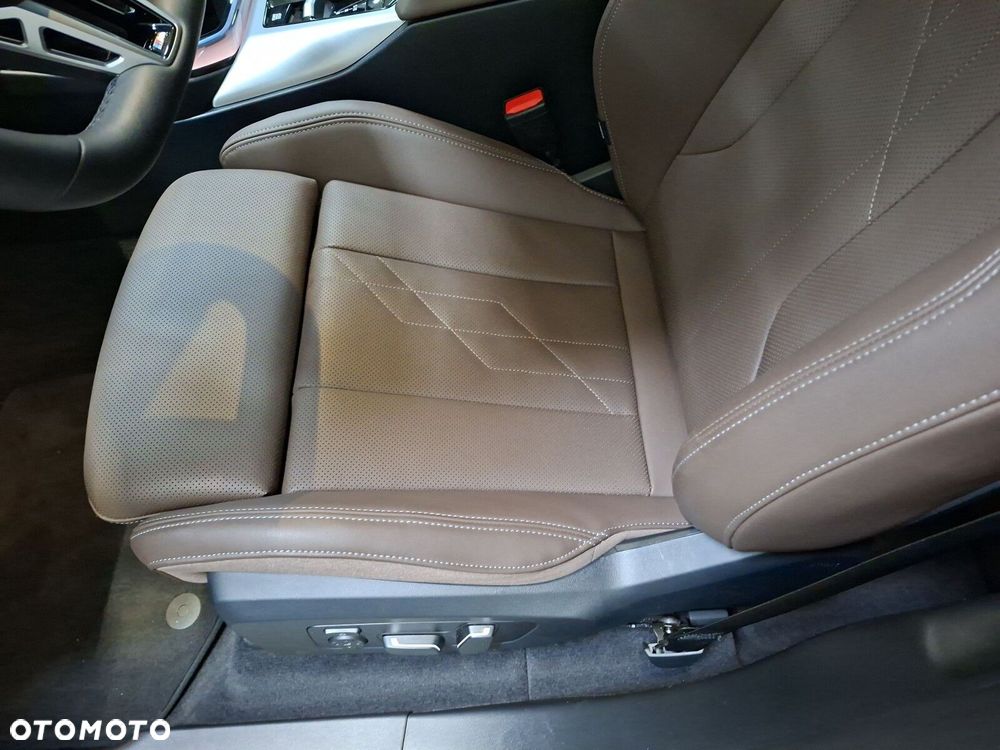BMW X3 xDrive20d mHEV - 13