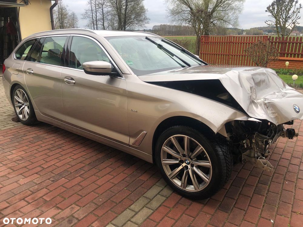 BMW Seria 5 520d xDrive Luxury Line - 1