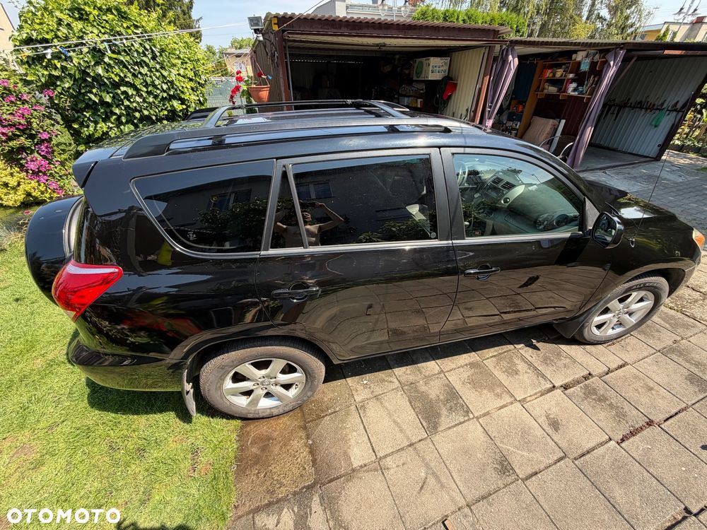 Toyota RAV4 - 3