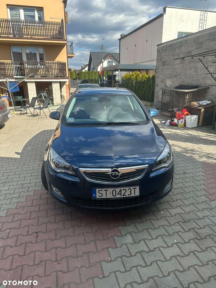 Opel Astra 1.4 T Cosmo - 2