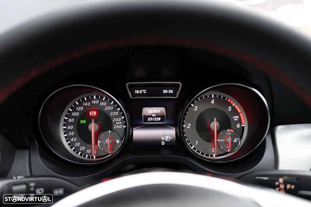 Mercedes-Benz GLA 220 d AMG Line - 33