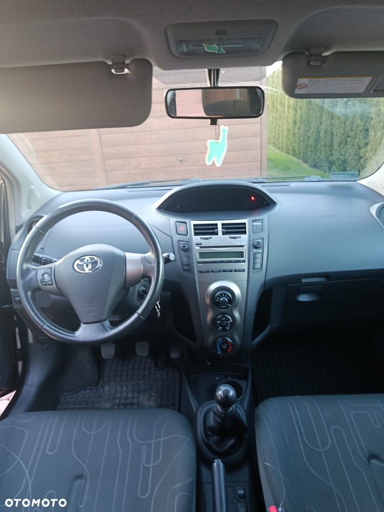 Toyota Yaris 1.33 Luna - 4