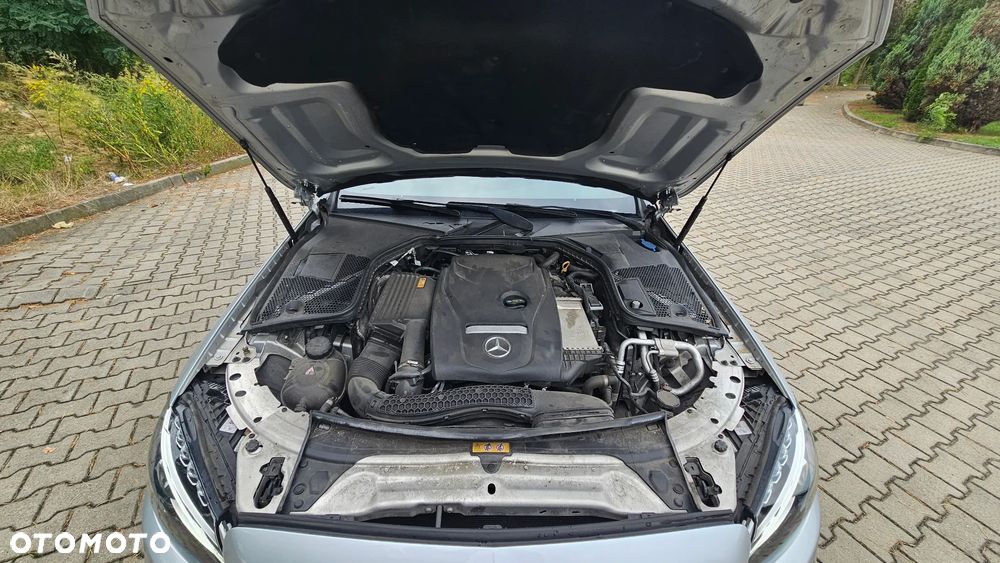 Mercedes-Benz Klasa C 200 9G-TRONIC AMG Line - 40