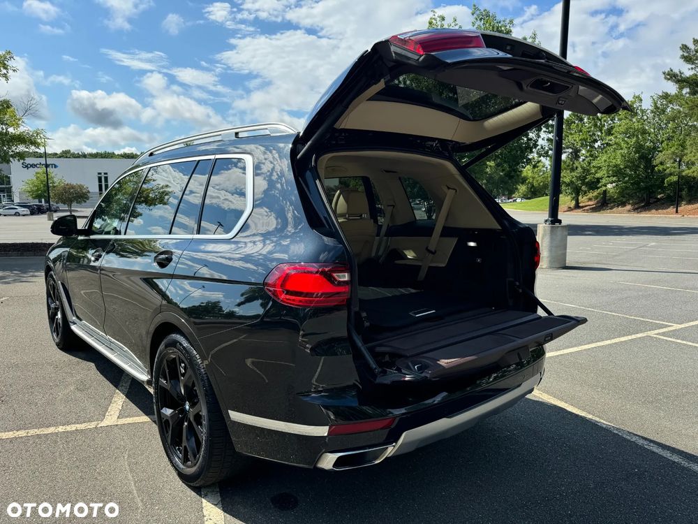 BMW X7 xDrive40i - 27