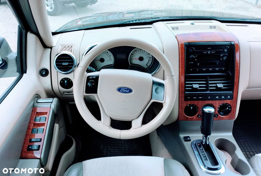 Ford Explorer 4.0 4WD - 6