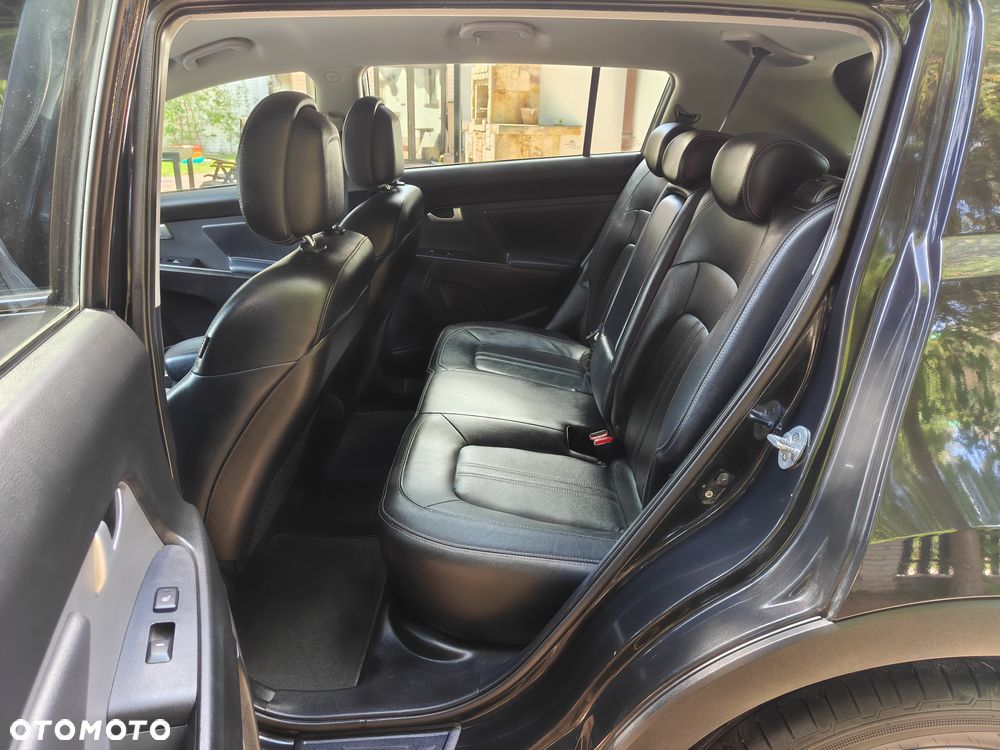 Kia Sportage 2.0 CRDI XL - 33