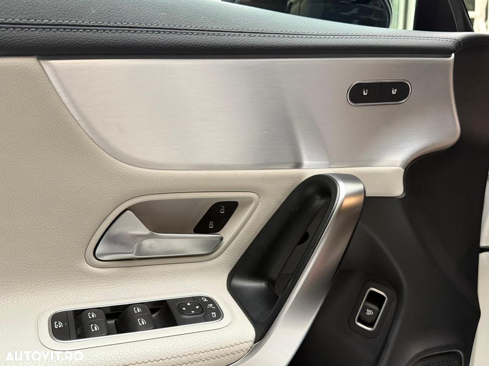 Mercedes-Benz CLA 220 4Matic 7G-DCT AMG Line - 30