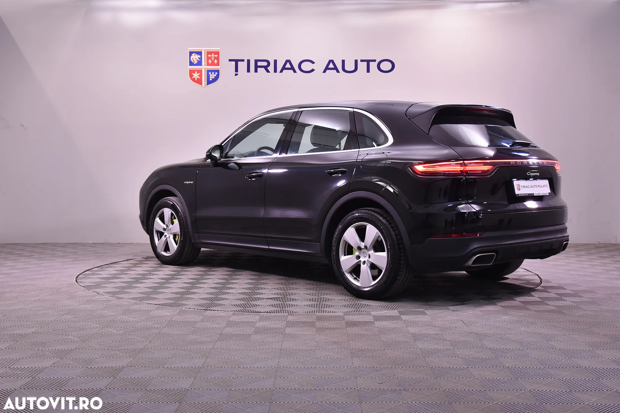 Porsche Cayenne - 3