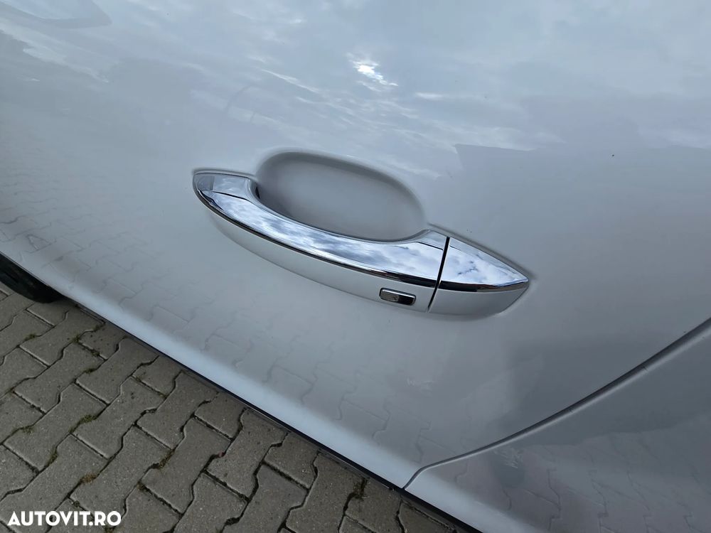 MG EHS 1.5T-GDI PHEV Luxury - 11