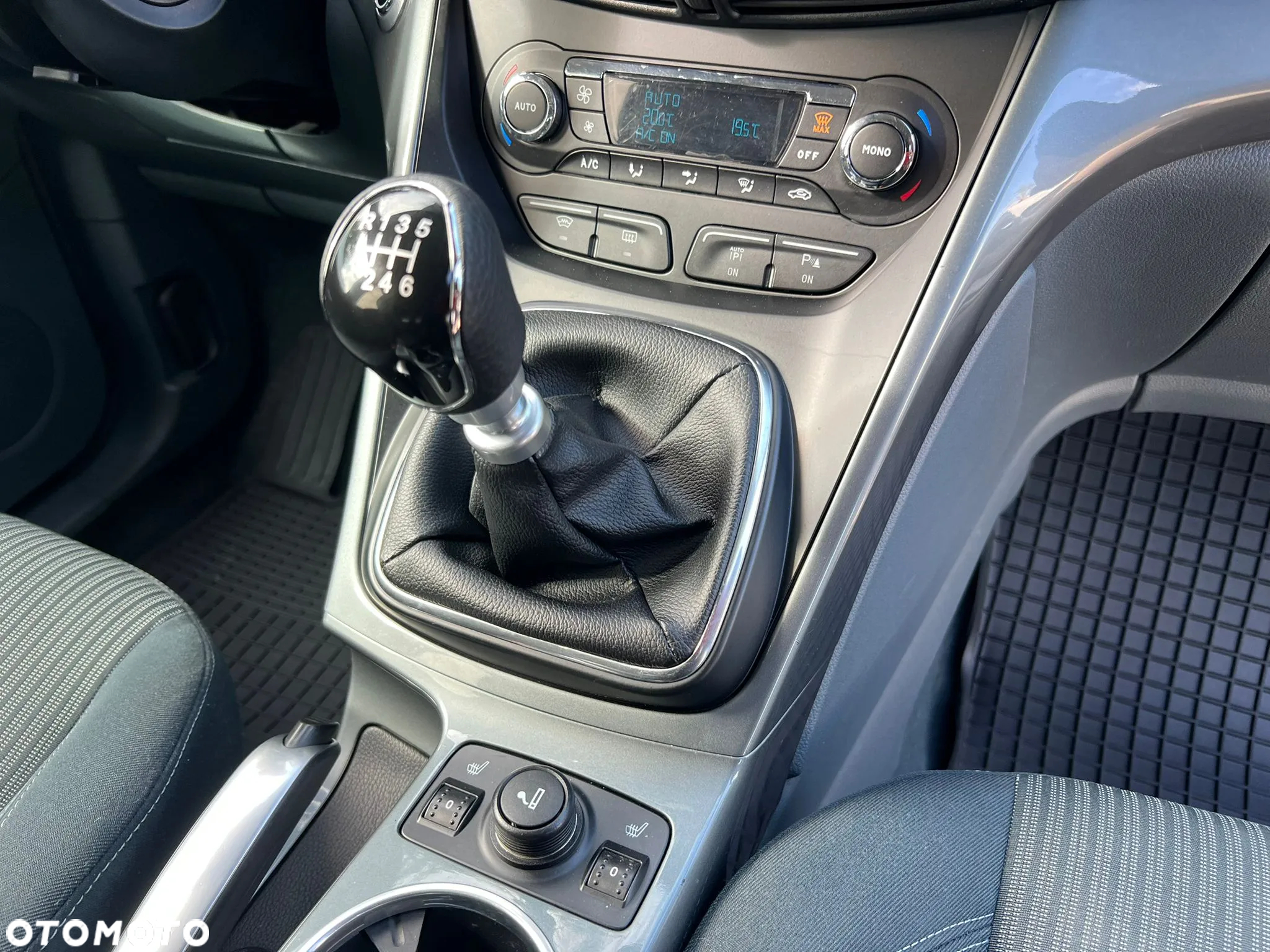 Ford C-MAX 2.0 TDCi Titanium - 23