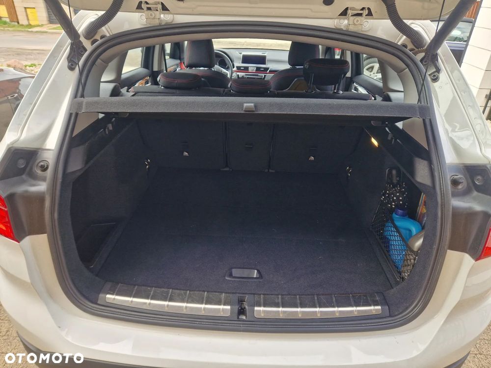 BMW X1 xDrive18d Sport Line sport - 6