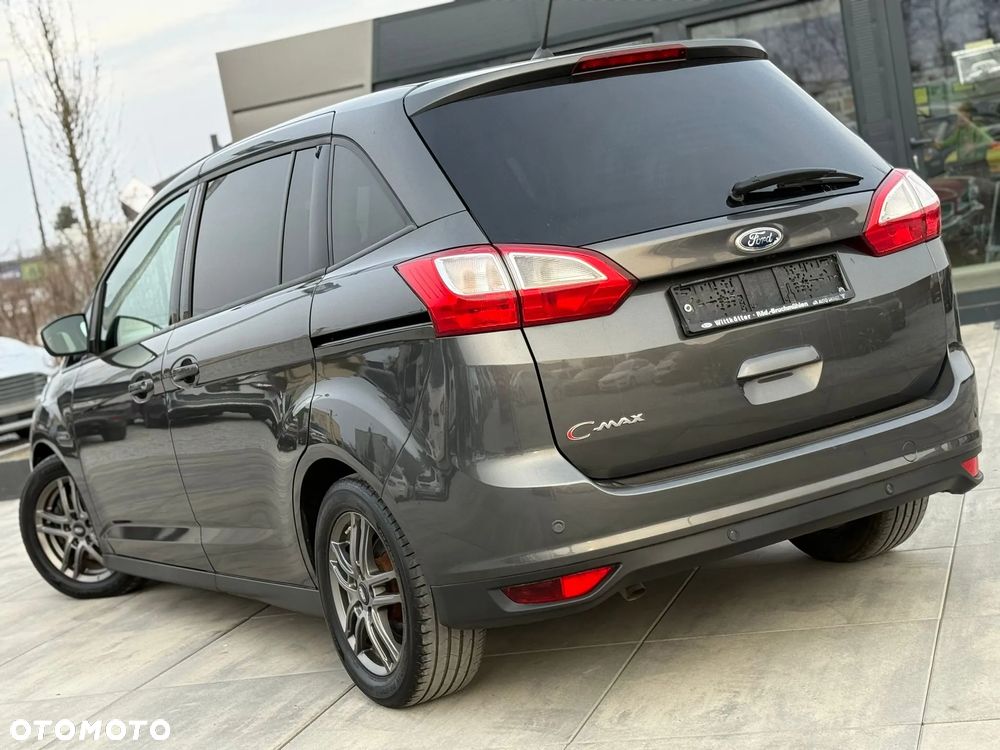 Ford Grand C-MAX - 23