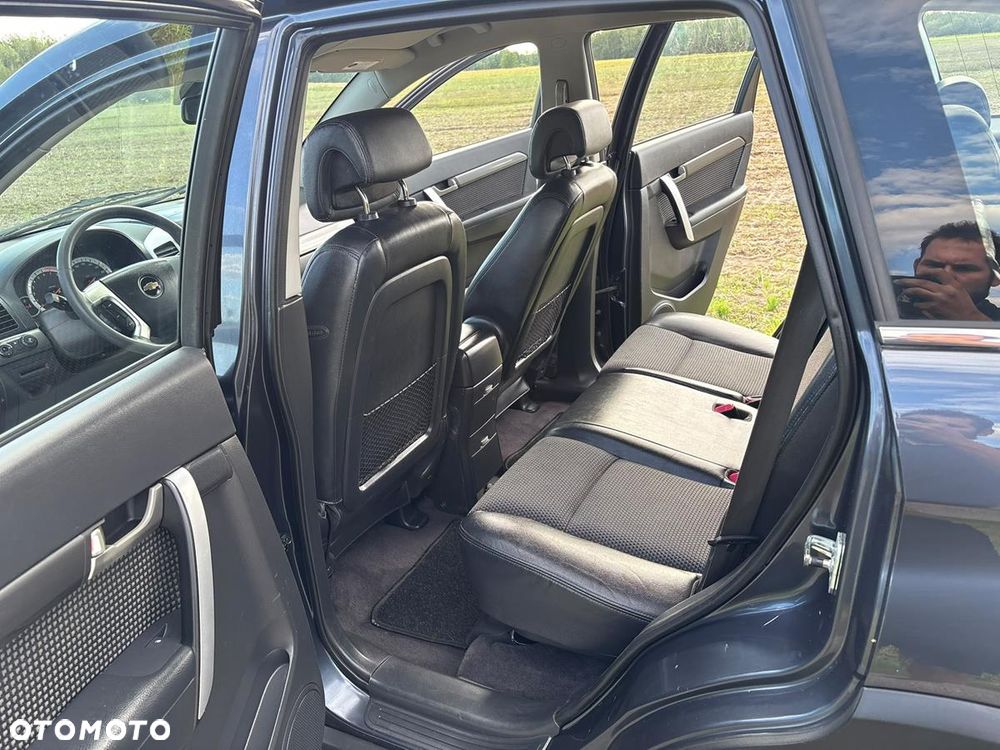 Chevrolet Captiva 2.4 4WD 7 Sitzer LT - 22