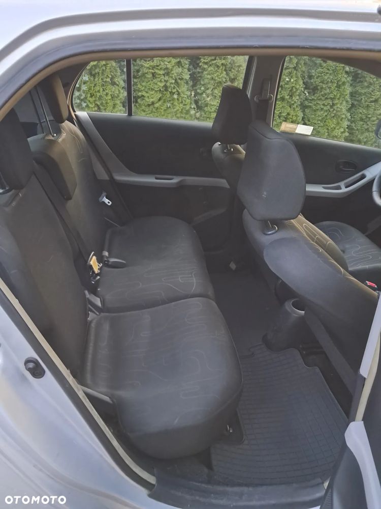 Toyota Yaris - 9