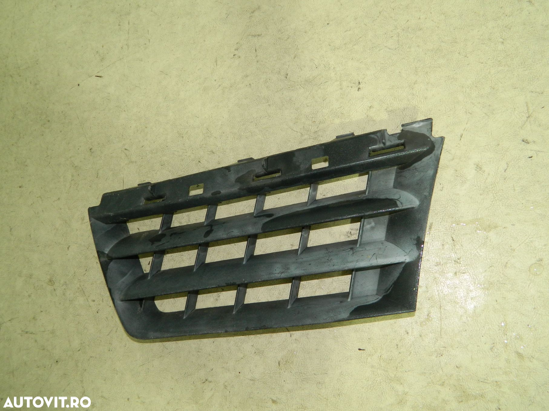 Grila radiator partea stanga, Renault Scenic, 2003, 2004, 2005, 2006,, 8200140329 - 7