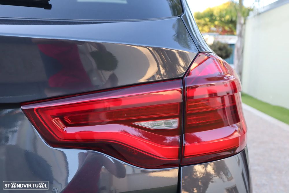 BMW iX3 Inspiring - 8