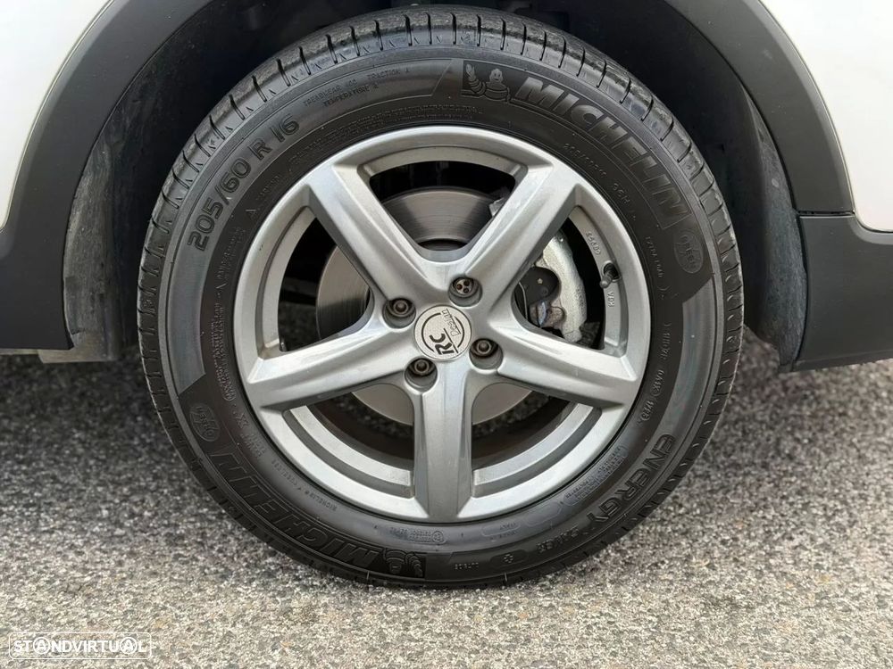Renault Captur 1.2 TCe Exclusive EDC - 30