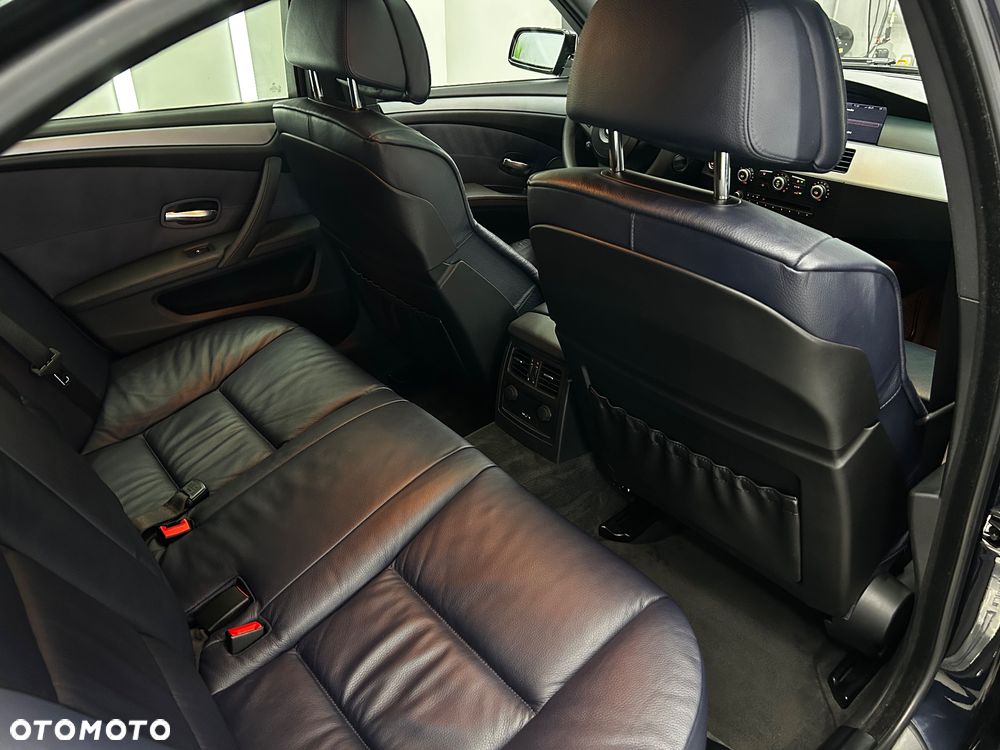 BMW Seria 5 530i Sport-Aut Edition Sport - 29