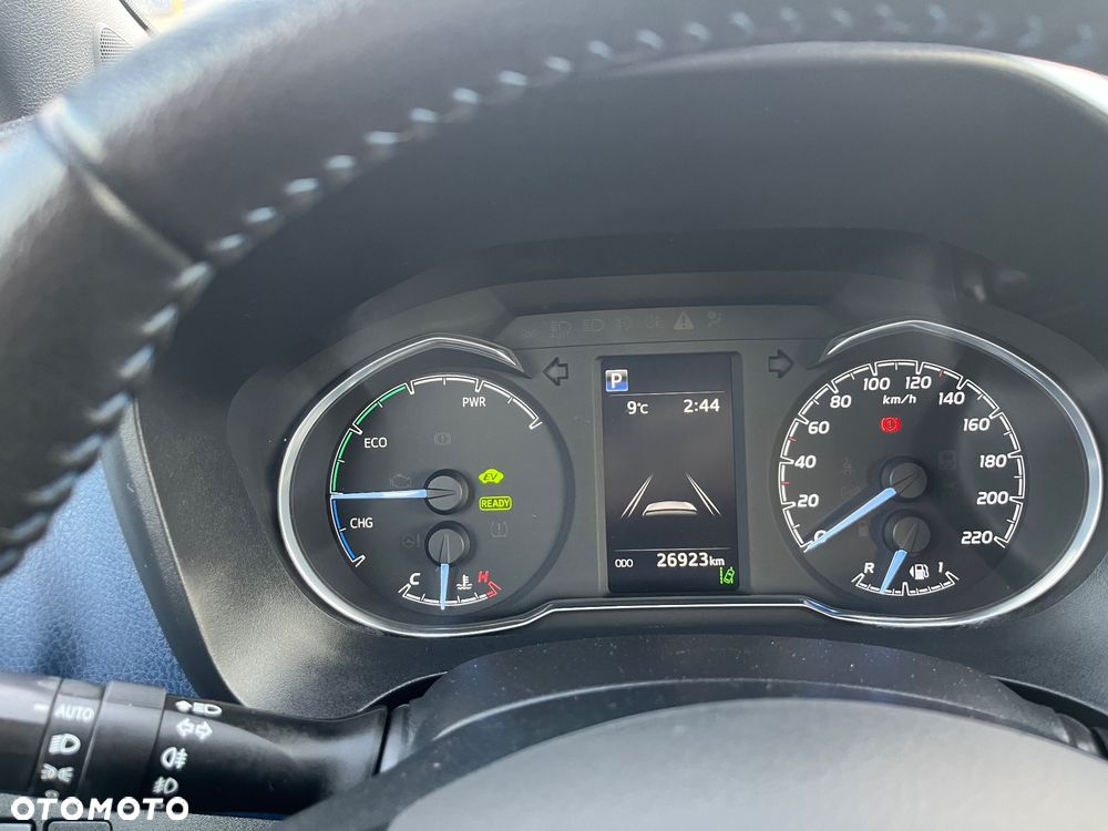 Toyota Yaris Hybrid 100 Selection - 8