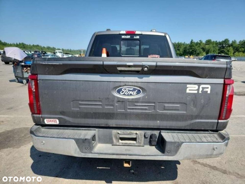Ford F150 - 4