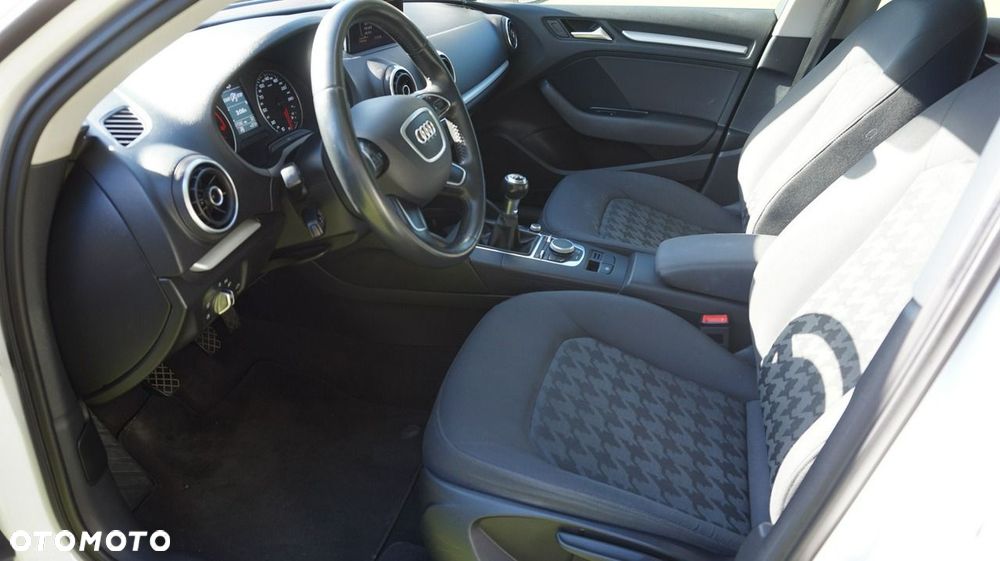 Audi A3 Sportback - 11