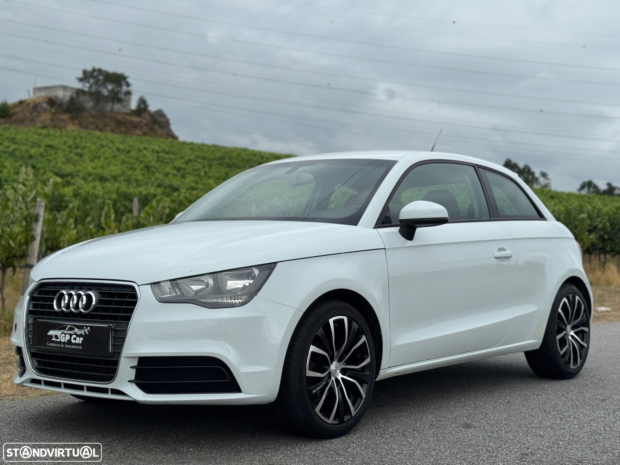 Audi A1 1.6 TDI Admired S-Tronic - 8